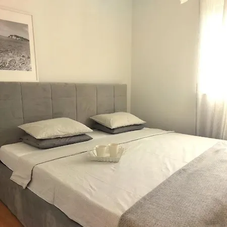 Apartment With A Parking Space - 21139 *